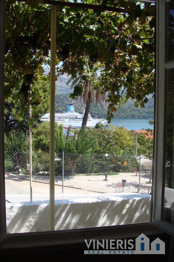 UNIQUELY POSITIONED HOME IN ARGOSTOLI Vinieris Real Estate