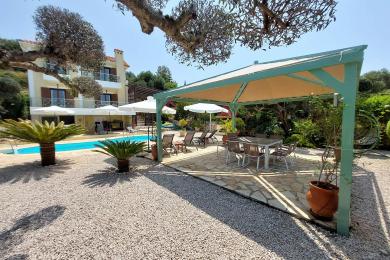 Villa Sale - SVORONATA, MUNICIPALITY OF LIVATHOS - SOUTH