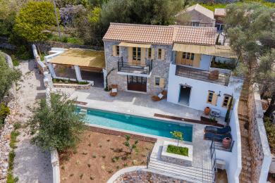 Villa Vendita - MARKANTONATA, COMUNE DI ERISSOS - NORD