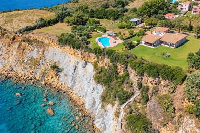 Villa Sale - AI HELIS, MUNICIPALITY OF LIVATHOS - SOUTH