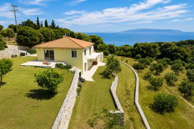 Villa Sale - PESSADA, MUNICIPALITY OF LIVATHOS - SOUTH