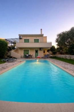 House Sale - KARAVADOS, MUNICIPALITY OF LIVATHOS - SOUTH