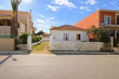 House Sale - LAKITHRA, MUNICIPALITY OF LIVATHOS - SOUTH